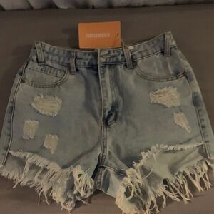 NEW- THATSSOFETCH  Denim Frayed Hem Shorts